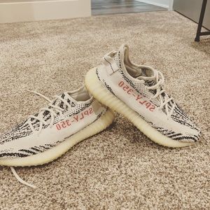 USED Yeezy Boost 350 zebra